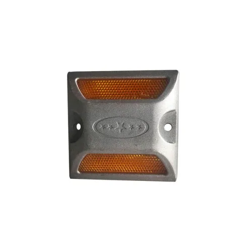 Buton reflectorizant stradal