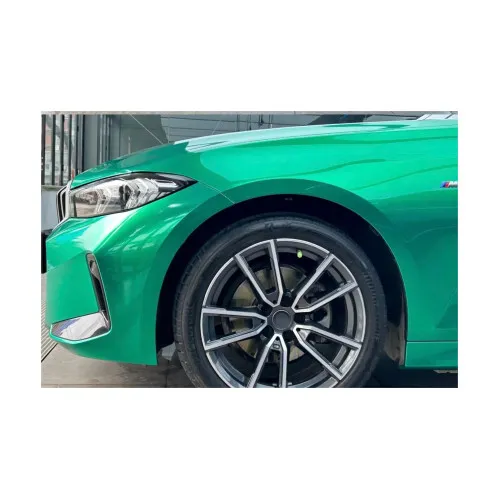 Folie auto PET Premium verde Isle of Man pentru colantare caroserie cu tehnologie anti-bule 1m x 1.52m — imaginea 3